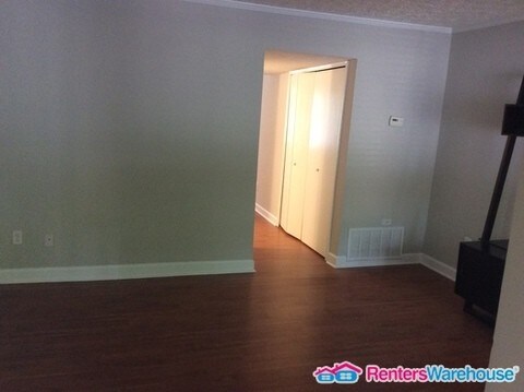 Building Photo - Cozy Townhouse in Alpharetta