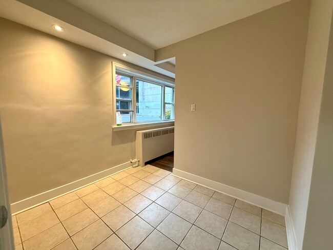 Photo du bâtiment - 3 Webber Ave