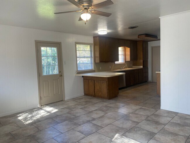 Foto del edificio - 3 BEDROOM NEAR SCOTT AND WHITE