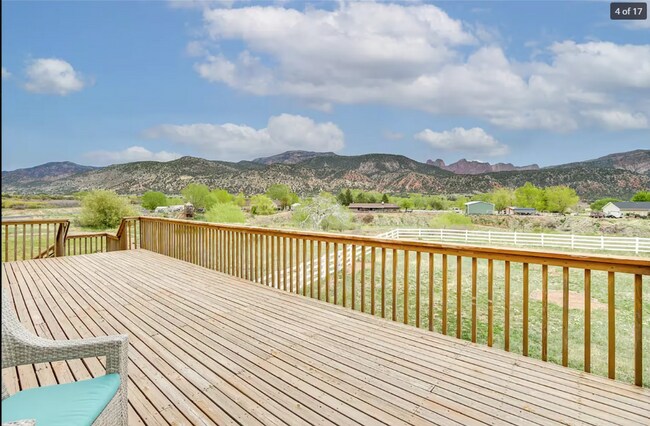 Building Photo - Serene Retreat Near Kolob Canyon – Fully F...