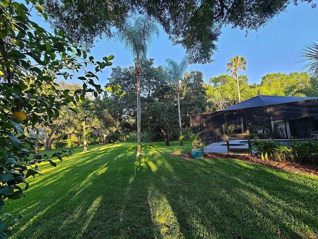 Foto del edificio - Spacious 4 Bedroom 3 Bath in Southoak