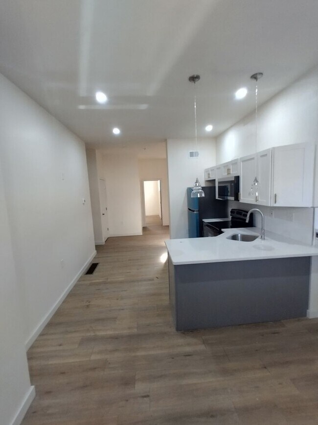 Foto del edificio - 1518 W Lehigh Ave