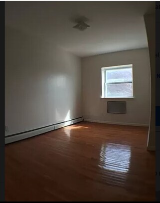 Foto del edificio - 910 Rogers Ave