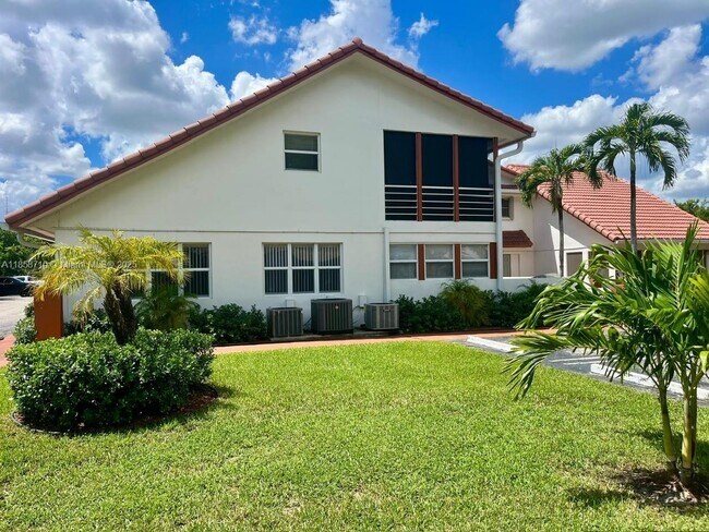 Foto del edificio - 3200 Coral Springs Dr