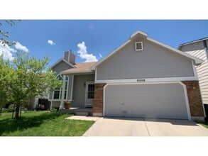 Building Photo - 8006 Ferncliff Dr