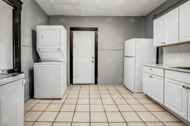 Foto del edificio - 3706 E 7 St