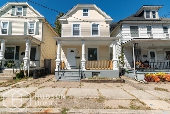 Primary Photo - 129 Glen Ave