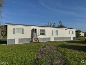 Building Photo - 305 Oakmont Ave
