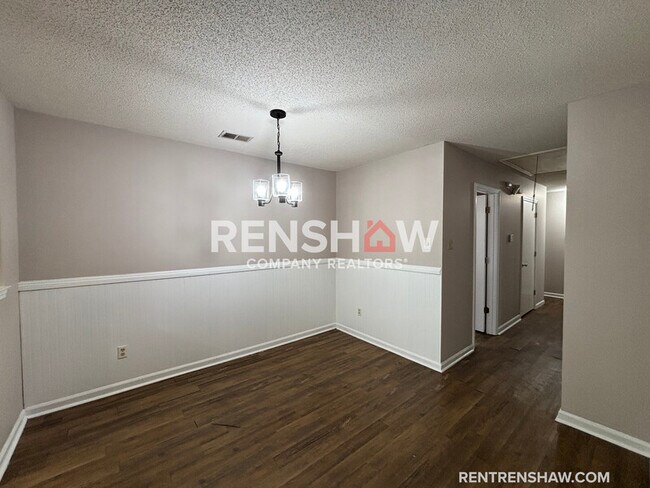 Building Photo - 2229 Curbertson St