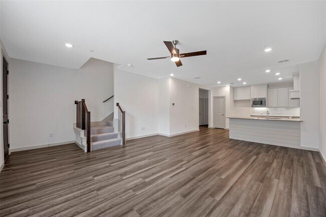 Foto del edificio - 2718 Parkview Pl