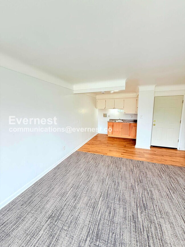 Foto del edificio - 15601 Schoolcraft Rd