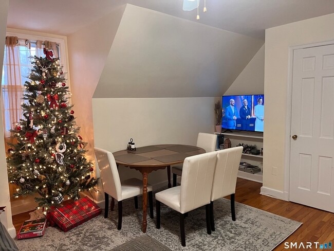 Photo - 28 7th St House