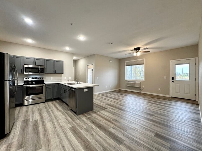 Interior Photo - West Fifth Bldg. 02