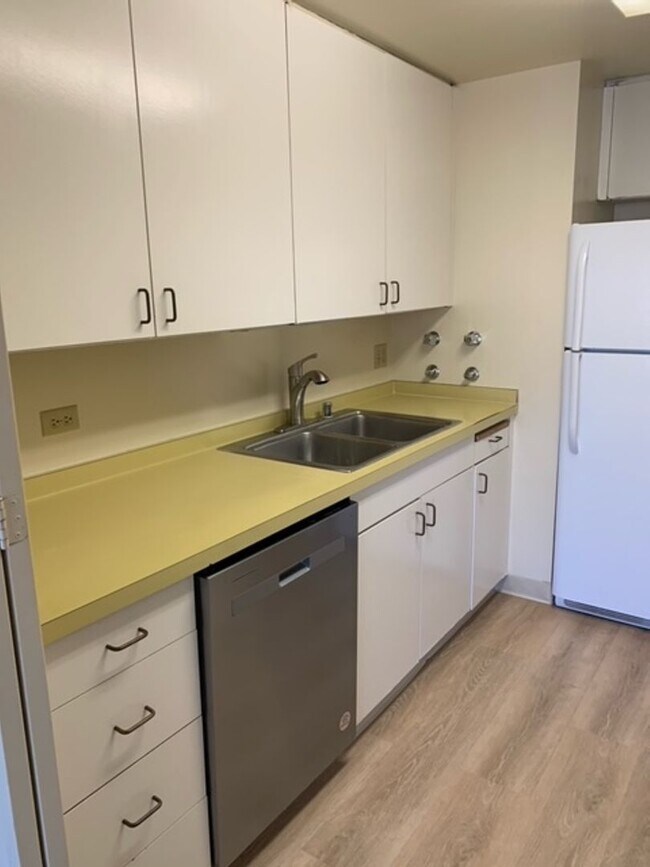 Foto del edificio - Harbor Square Condo - 1 bedroom, 1 bath un...