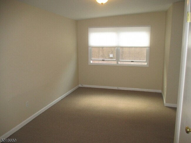 Foto del edificio - 15 Central Ave