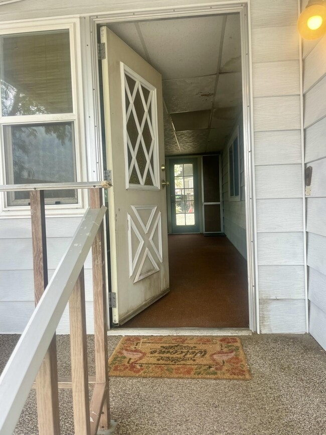 Building Photo - 14777 Palm Dr