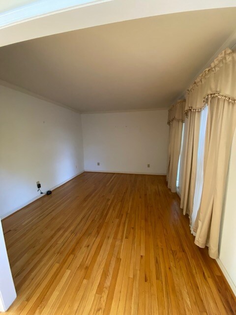Foto del edificio - 447 Guilford Cir