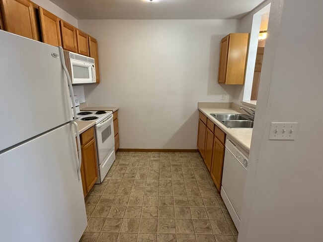 Building Photo - 3409 Fallon St