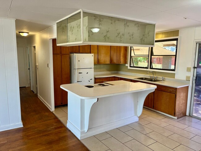 Foto del edificio - 3 Bedroom, 2 Bath Home in Kaimuki