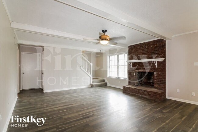Foto del edificio - 1459 Haverwood Ave