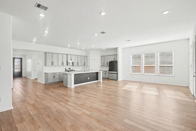 Foto del edificio - 9407 Sea Star Ln