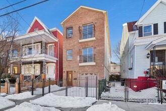 Building Photo - 165 BIDWELL Ave