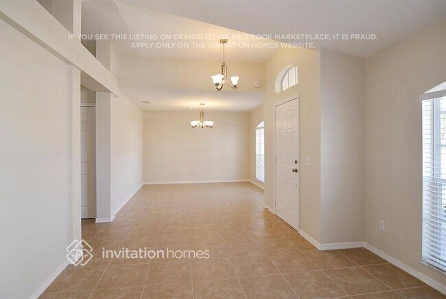 Building Photo - 5807 NW Carr Ct