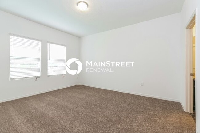 Building Photo - 3 Bedroom Pet-Friendly Home in Haines City, FL with Main Street Renewal