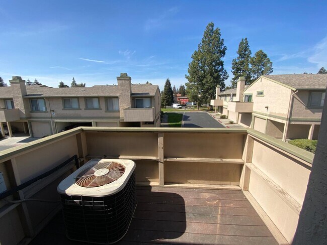 Building Photo - 46946 Lundy Terrace