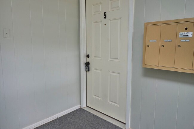 Foto del edificio - 219 W Silver Sands Dr