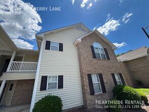 Building Photo - 3004 Mulberry Ln