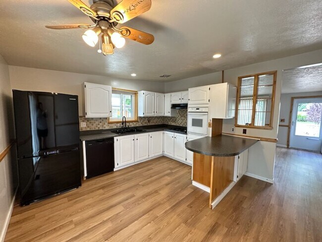 Building Photo - 4663 Namba Way