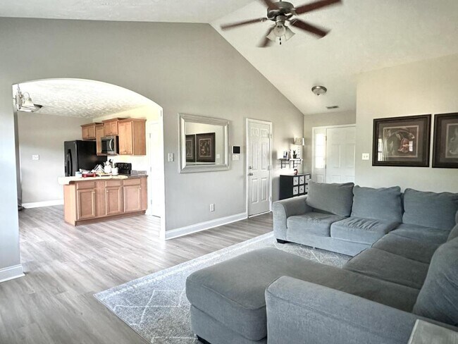 Foto del edificio - 591 Copper Creek Dr