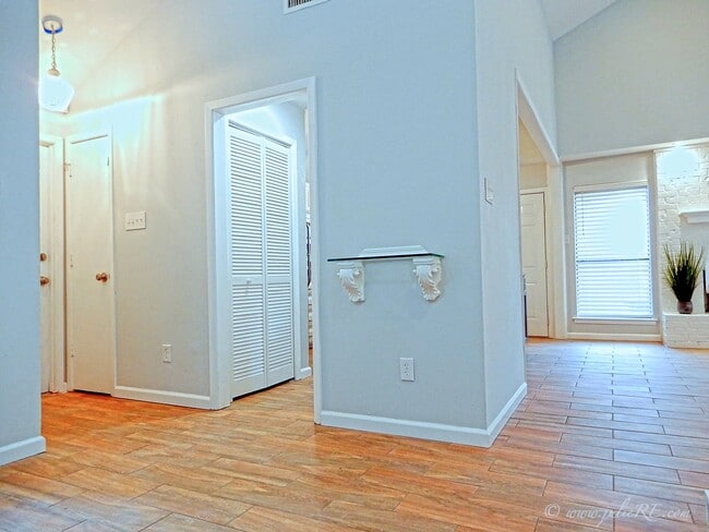 Photo - 3636 Country Club Dr W Townhome