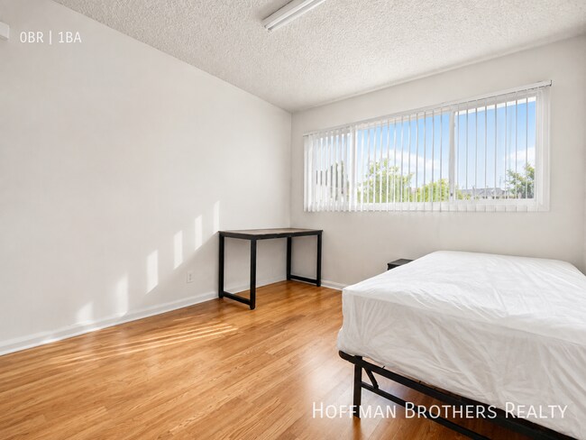 Foto del edificio - 933 Grattan St