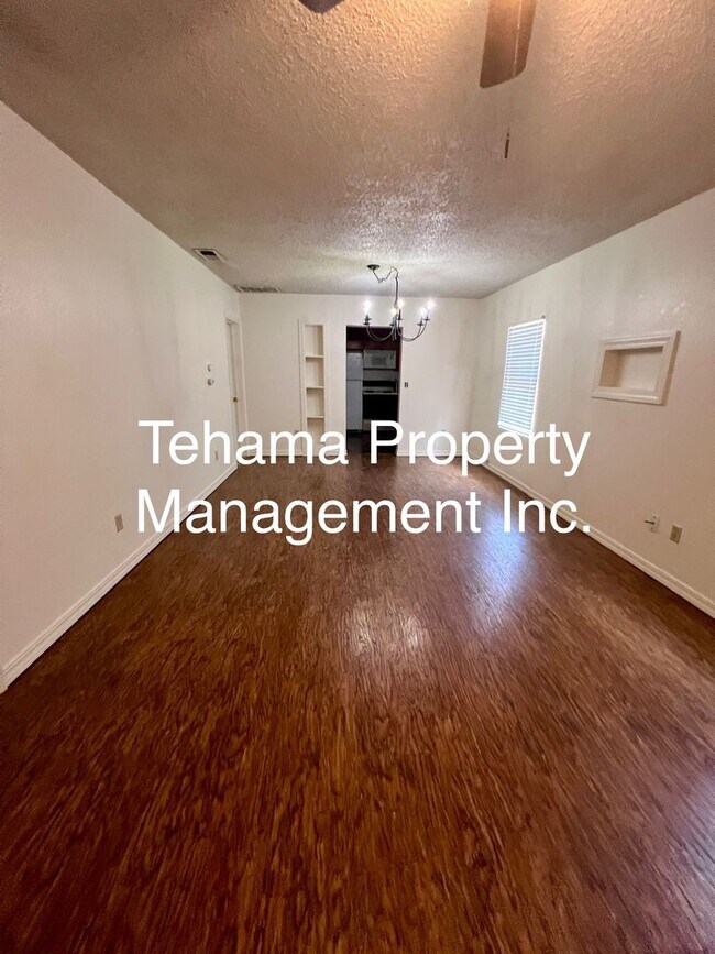 Foto del edificio - Charming 2 bedroom 1 bath home in Red Bluff