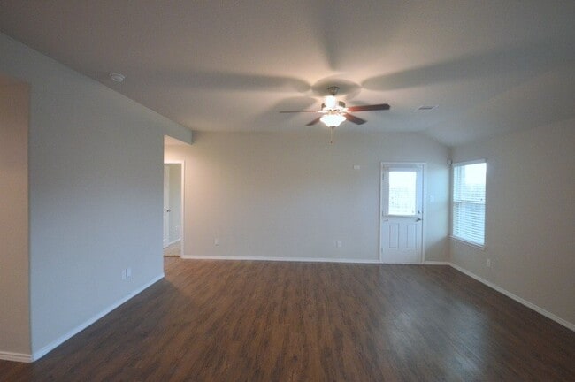 Building Photo - 5539 Dovetail Arbor Trace