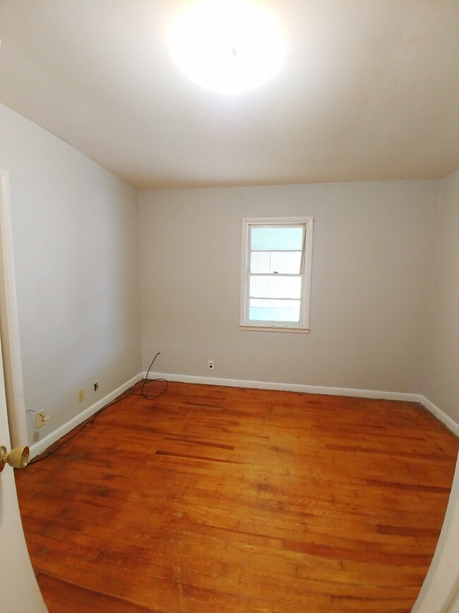 Building Photo - 205 e millpond