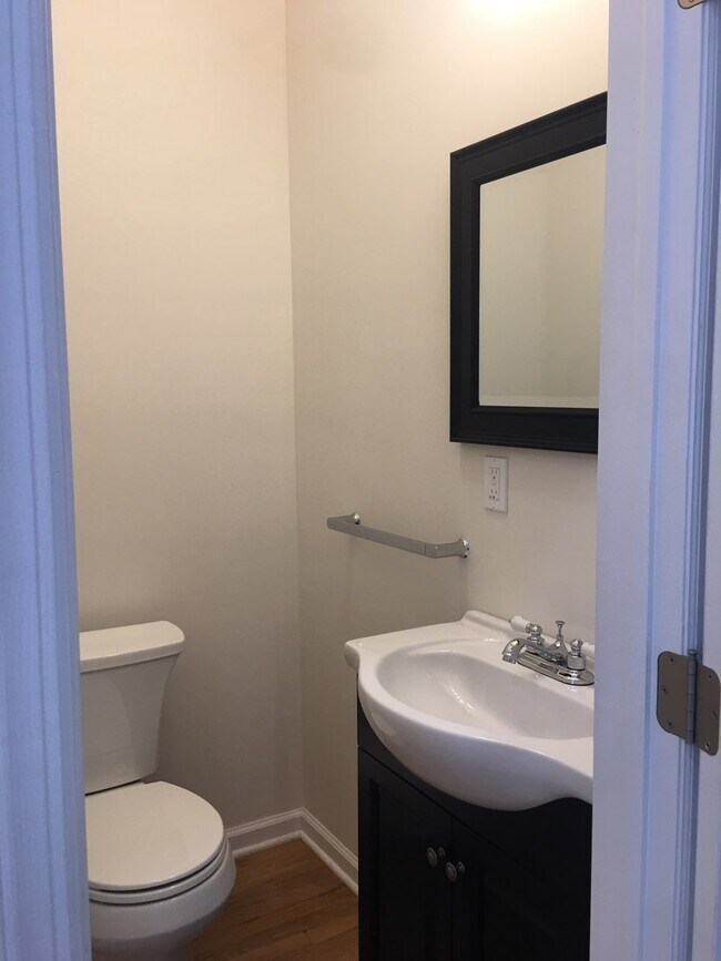Powder Room - 88 Bay St