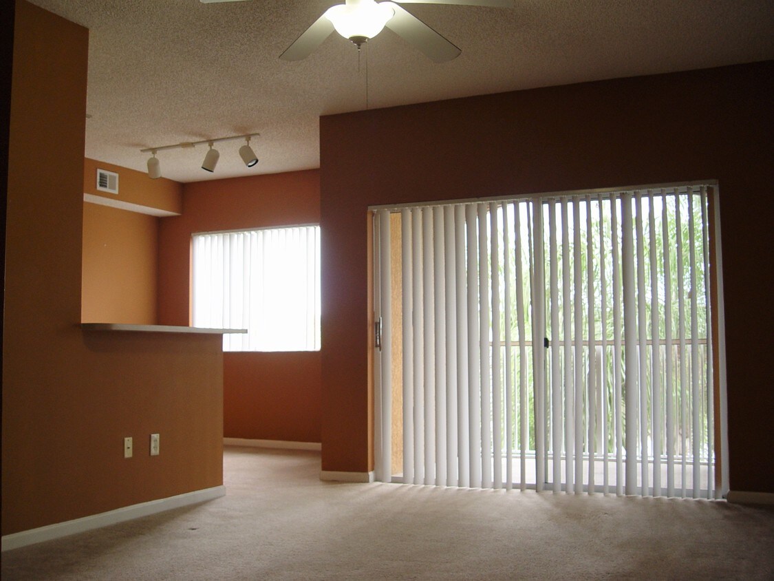 Living Room - 1865 Florida Club Dr