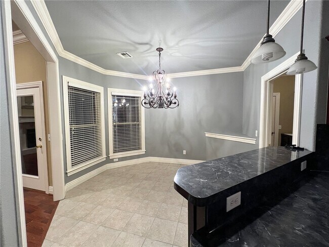 Foto del edificio - 6517 Tall Oaks Loop S