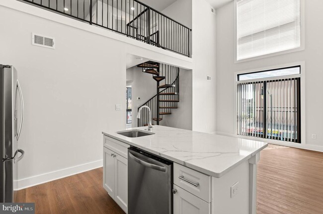 Foto del edificio - 1100 Bladensburg Rd NE
