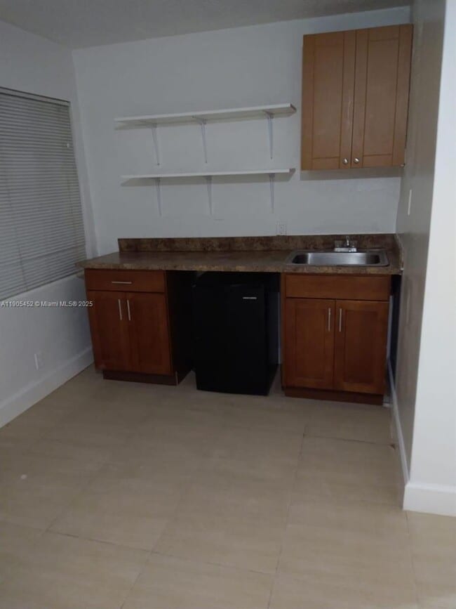 Building Photo - 1831 Rodman St