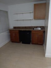 Building Photo - 1831 Rodman St