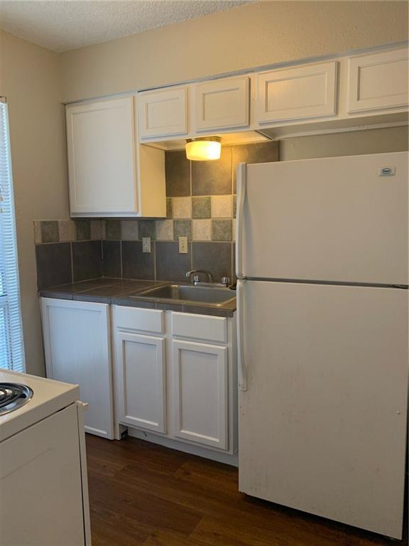 Primary Photo - 105 E 38th St