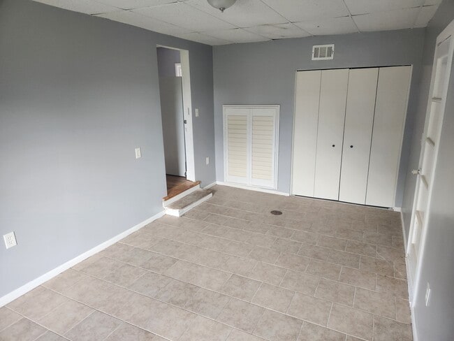 Building Photo - 11412 E 78th Ter