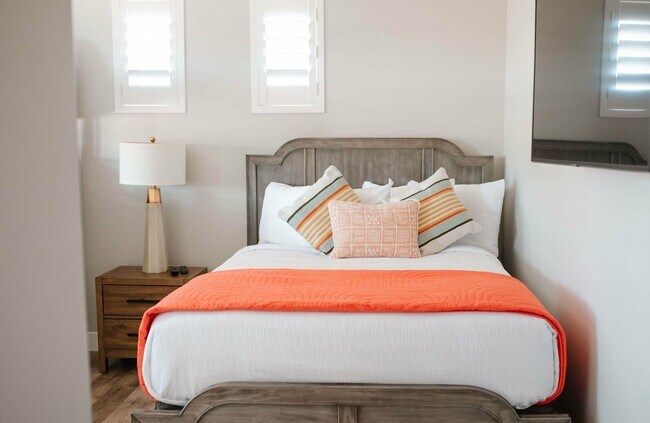 Building Photo - Short term lease options! Spacious Condo in Washington