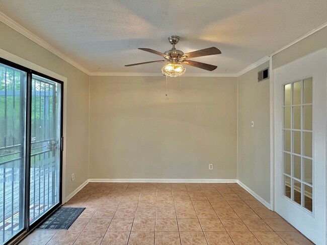 Building Photo - 4167 Cochese Rd