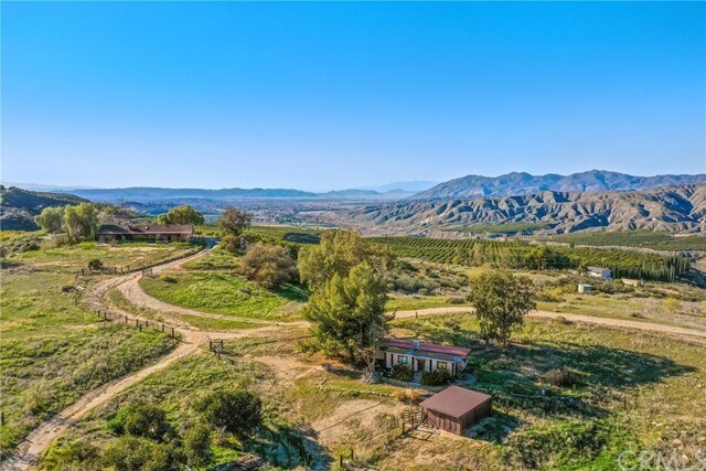Building Photo - 47981 Doe Canyon Rd