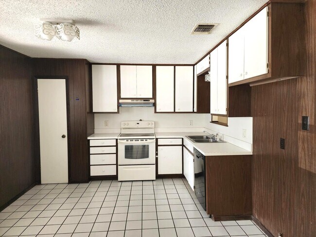 Foto del edificio - 211 Alta Vista Dr